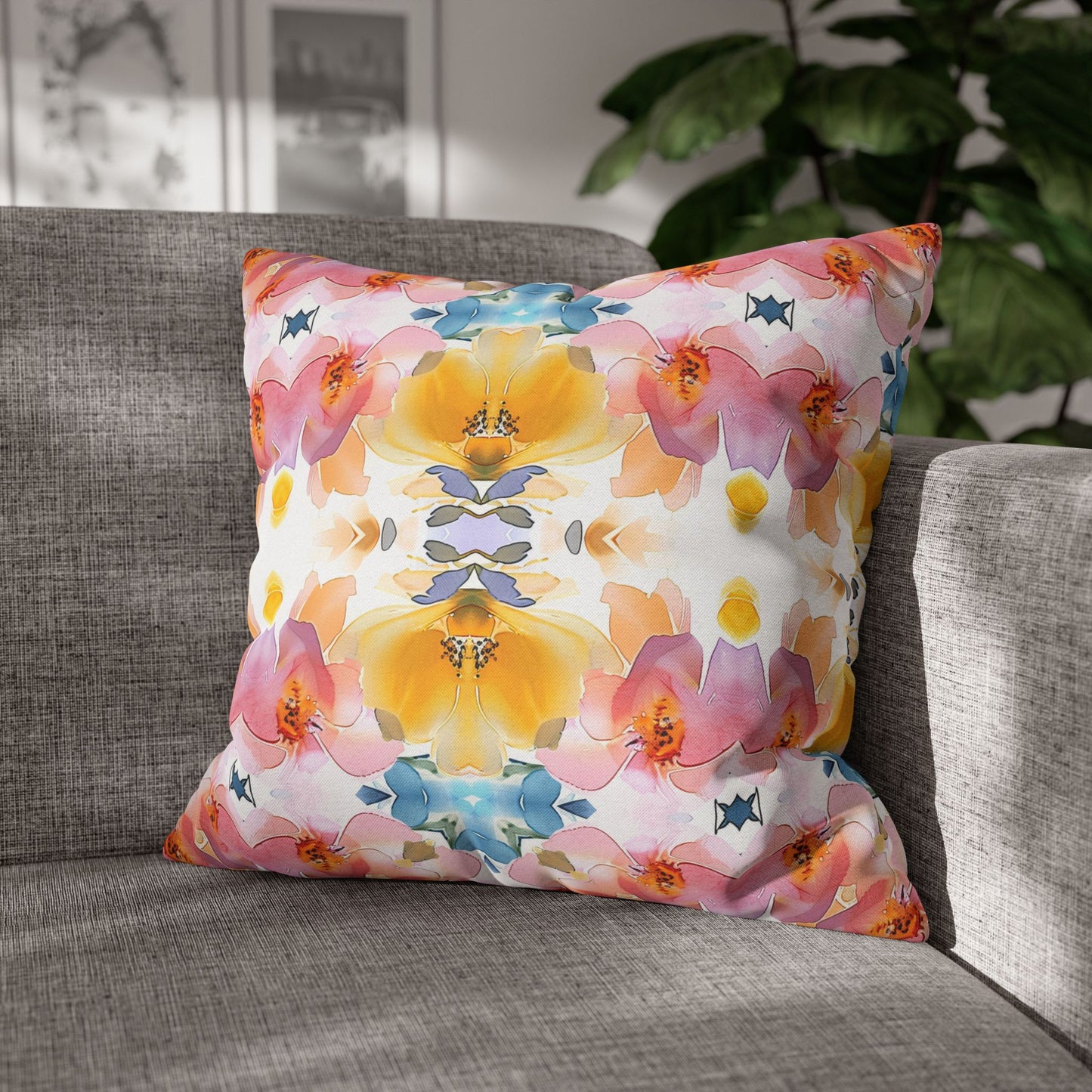 Daisy Bloom | Throw Pillow