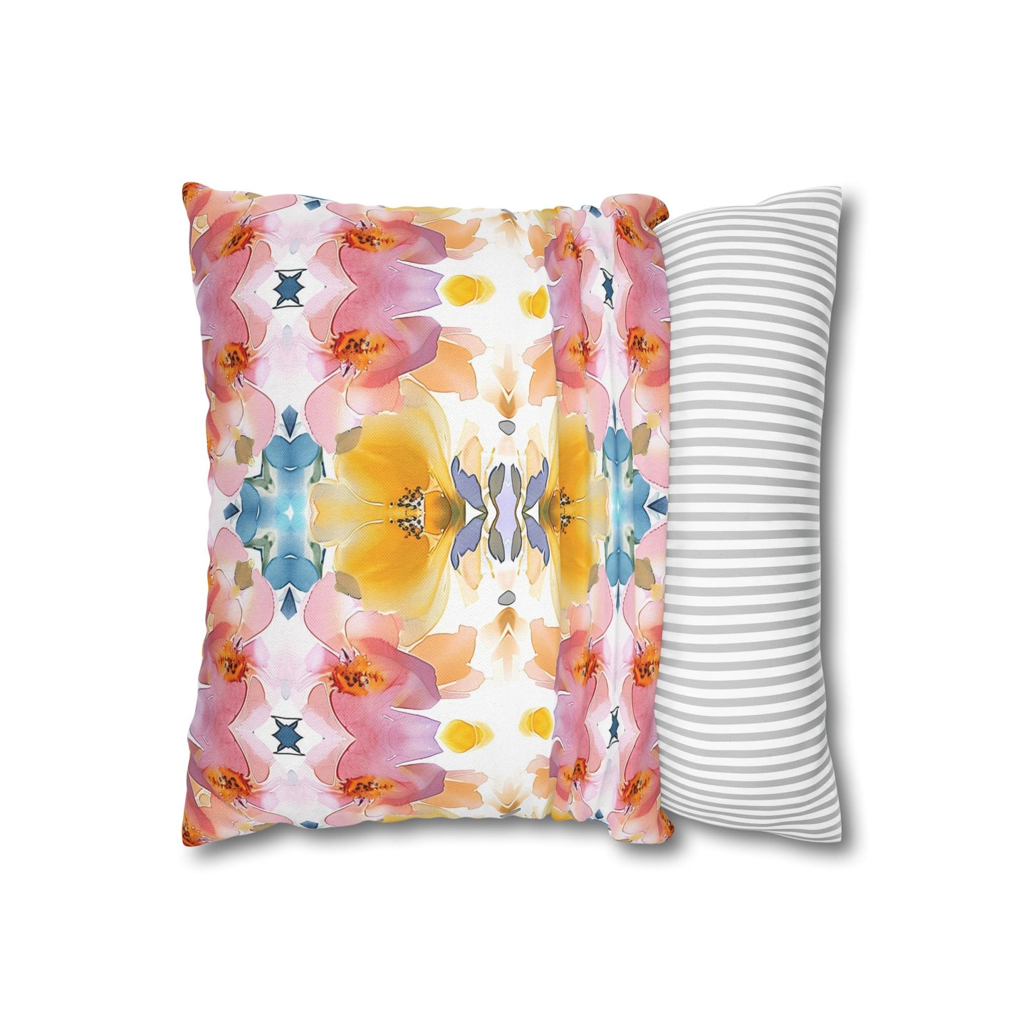 Daisy Bloom | Throw Pillow