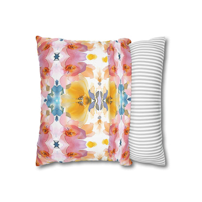 Daisy Bloom | Throw Pillow