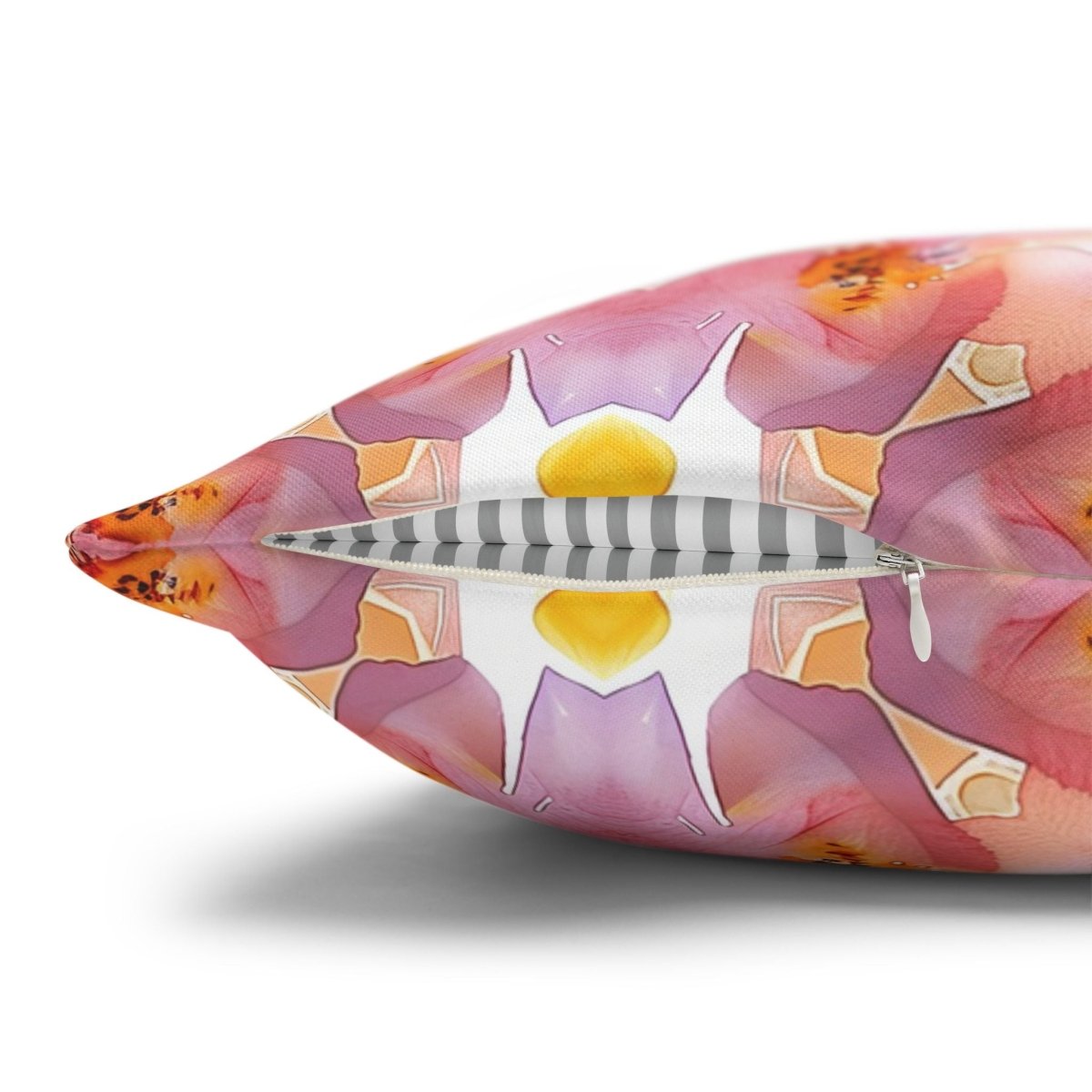Daisy Bloom | Throw Pillow - Throw Pillow - Piccolo Fiore Prints