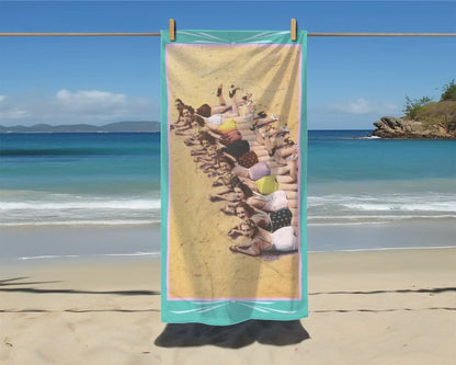 Retro Lounging Ladies at the Beach | Beach Towel - Beach Towel - Piccolo Fiore Prints